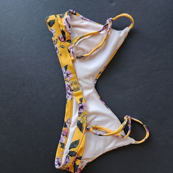 No Boundaries Yellow Floral Bikini Set - Picture 4 of 13